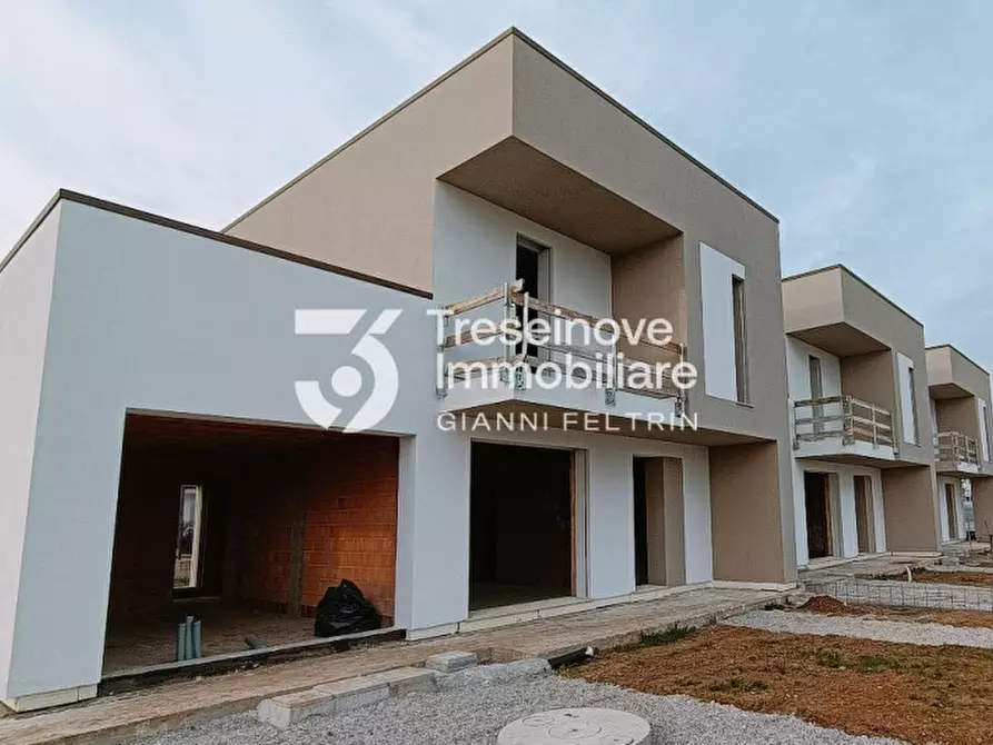 Immagine 2 di Villetta a schiera in vendita  in Via Fratelli Bianchin a Paese