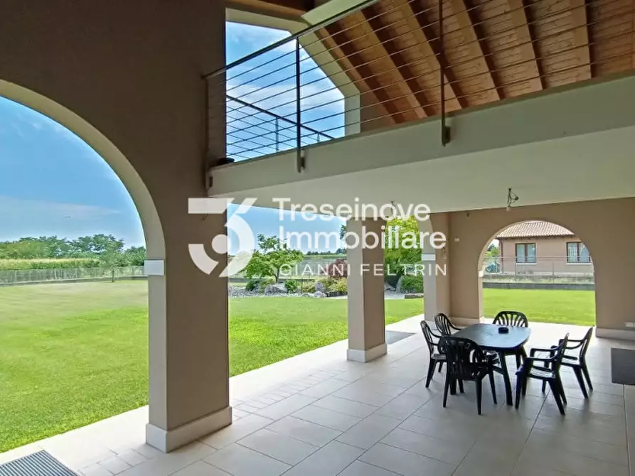 Immagine 2 di Villa in vendita  in Via Fratelli Bianchin a Paese