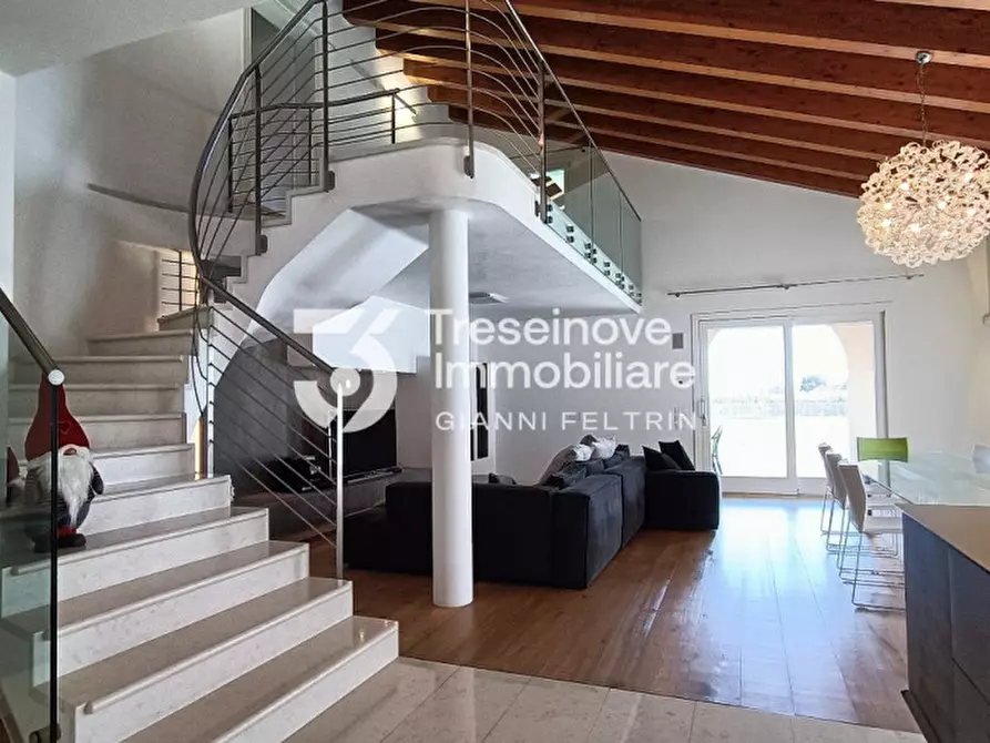 Immagine 5 di Villa in vendita  in Via Fratelli Bianchin a Paese