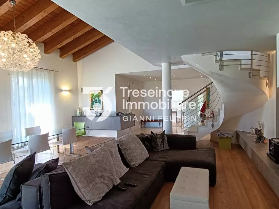 Immagine 7 di Villa in vendita  in Via Fratelli Bianchin a Paese