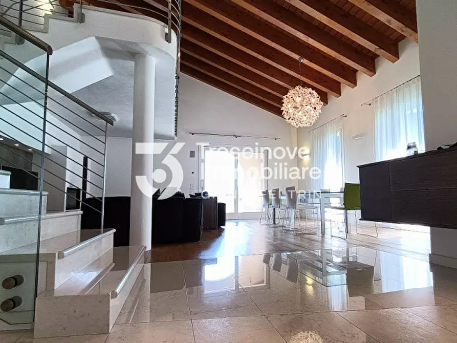 Immagine 8 di Villa in vendita  in Via Fratelli Bianchin a Paese
