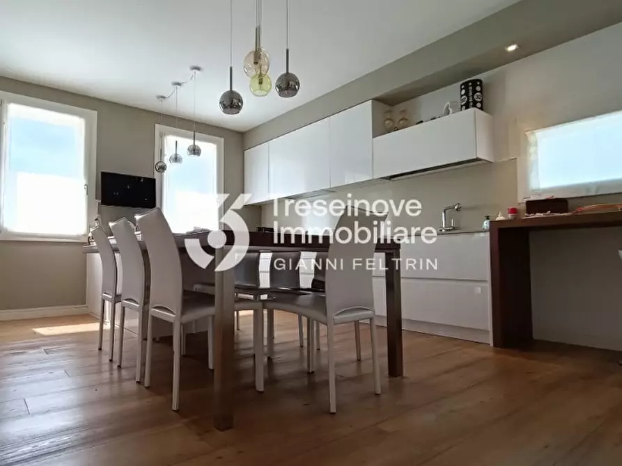 Immagine 9 di Villa in vendita  in Via Fratelli Bianchin a Paese