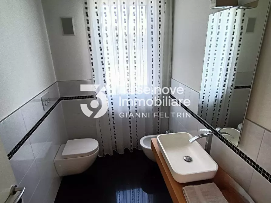 Immagine 18 di Villa in vendita  in Via Fratelli Bianchin a Paese