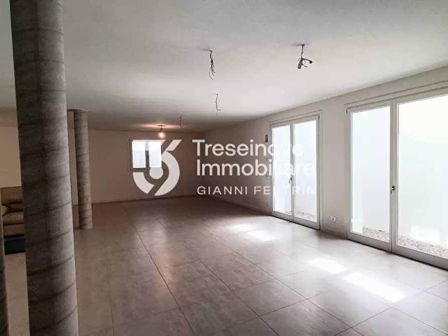 Immagine 22 di Villa in vendita  in Via Fratelli Bianchin a Paese