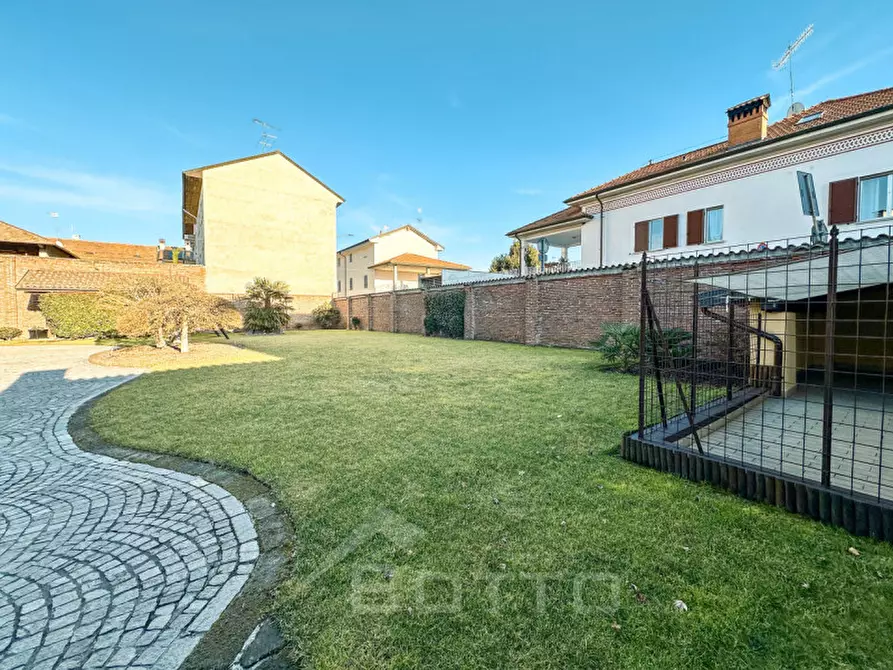 Immagine 37 di Villa in vendita  in Via Monte Rosa 96 a Ghemme