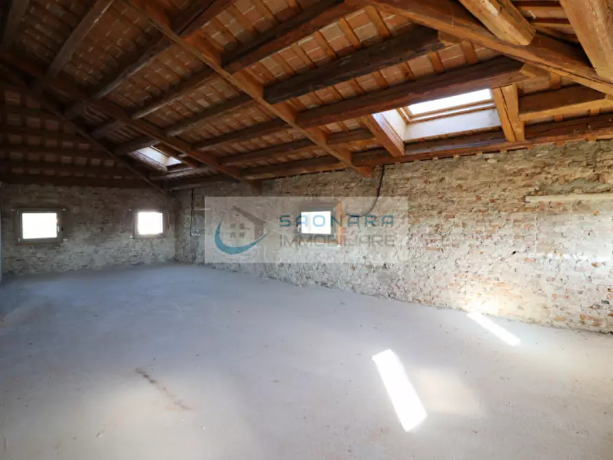 Immagine 2 di Palazzo in vendita  in piazza Marconi a Vigonovo