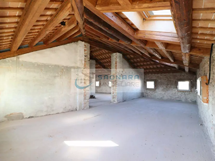 Immagine 3 di Palazzo in vendita  in piazza Marconi a Vigonovo