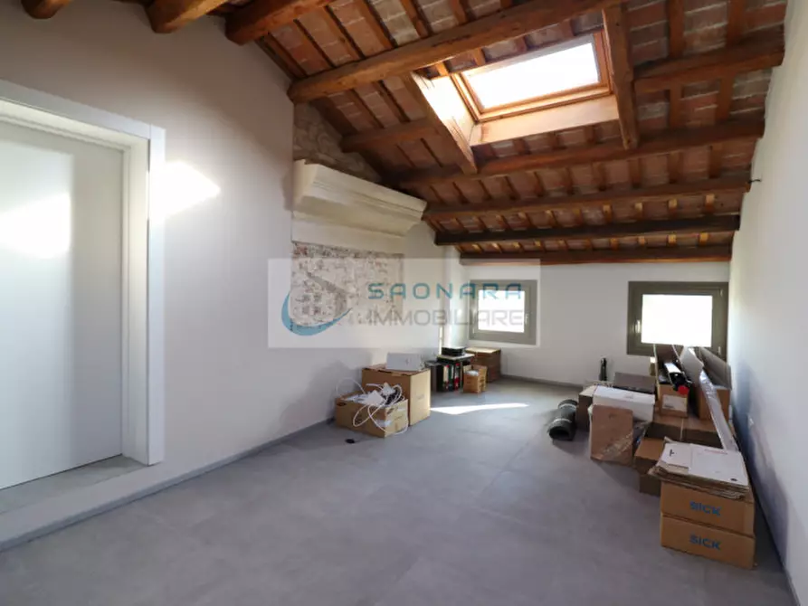 Immagine 8 di Palazzo in vendita  in piazza Marconi a Vigonovo