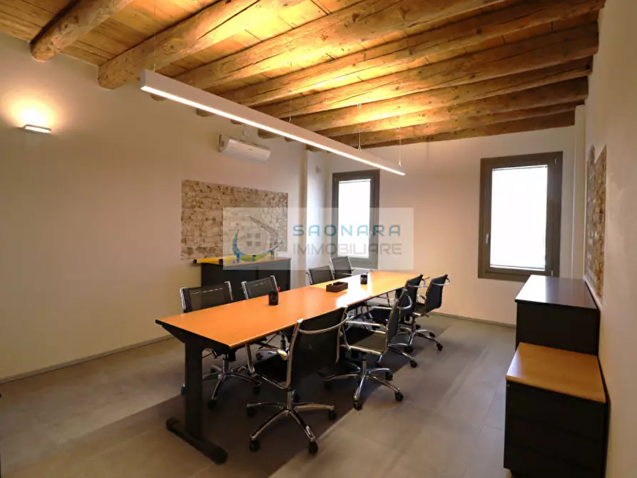 Immagine 12 di Palazzo in vendita  in piazza Marconi a Vigonovo