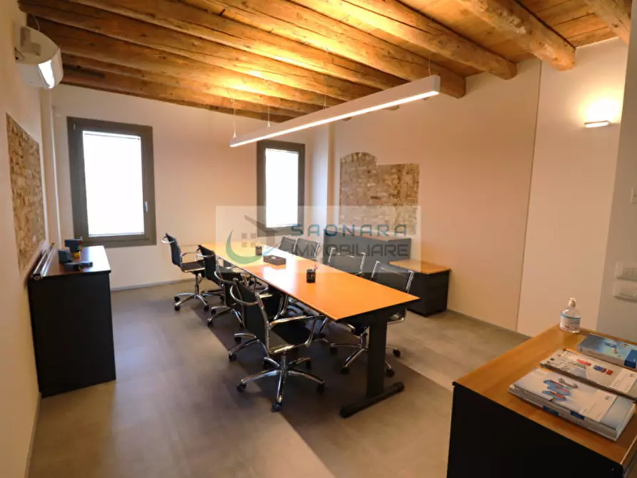 Immagine 13 di Palazzo in vendita  in piazza Marconi a Vigonovo