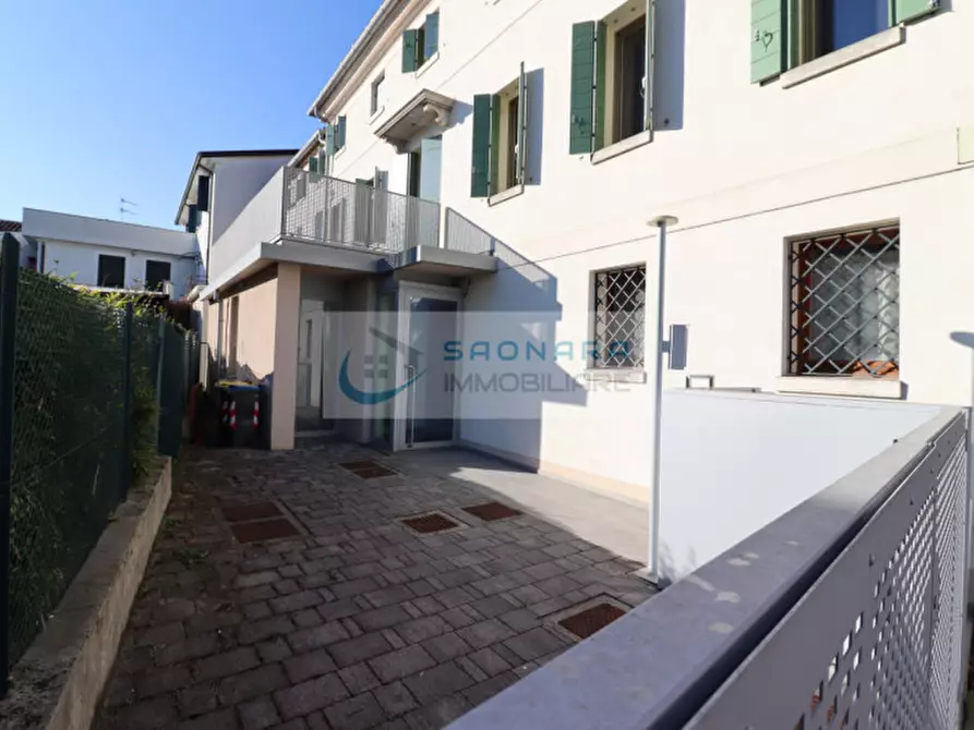 Immagine 29 di Palazzo in vendita  in piazza Marconi a Vigonovo