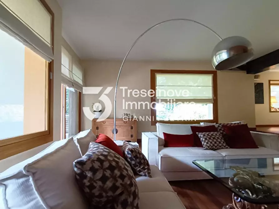 Immagine 11 di Villa in vendita  in Via Roma a Ponzano Veneto