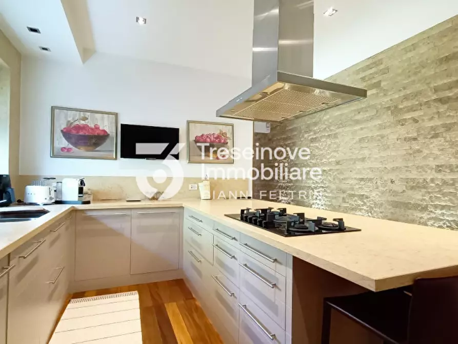 Immagine 22 di Villa in vendita  in Via Roma a Ponzano Veneto