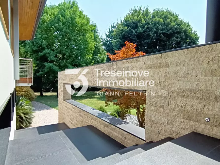 Immagine 37 di Villa in vendita  in Via Roma a Ponzano Veneto