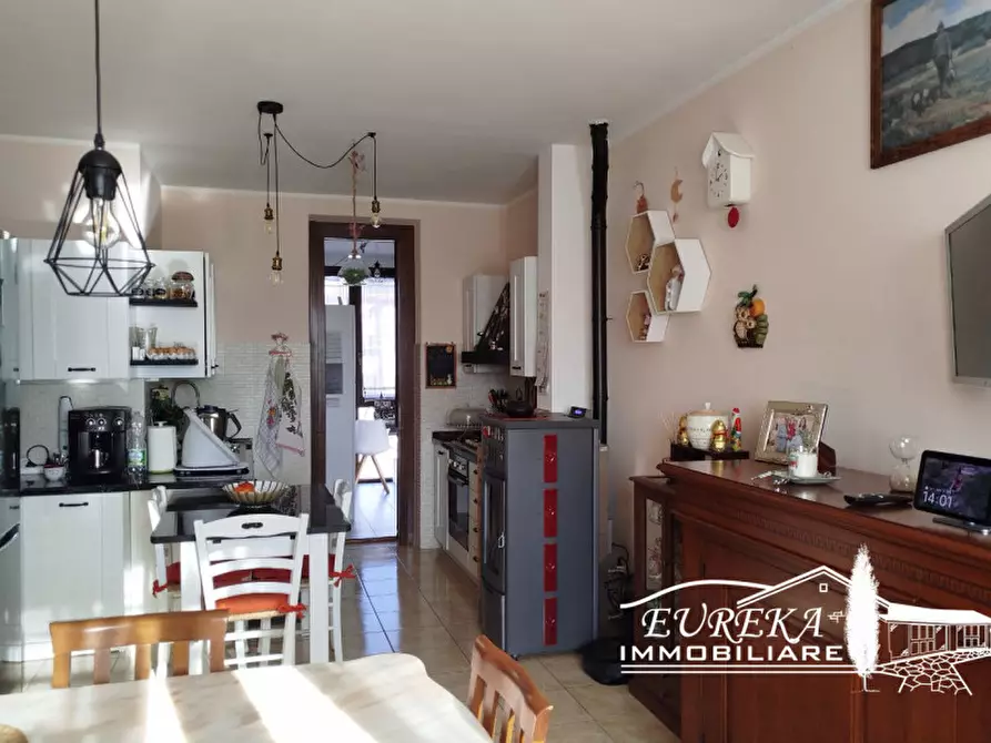 Immagine 3 di Appartamento in vendita  in strada statale 71 umbro casentinese a Castiglione Del Lago