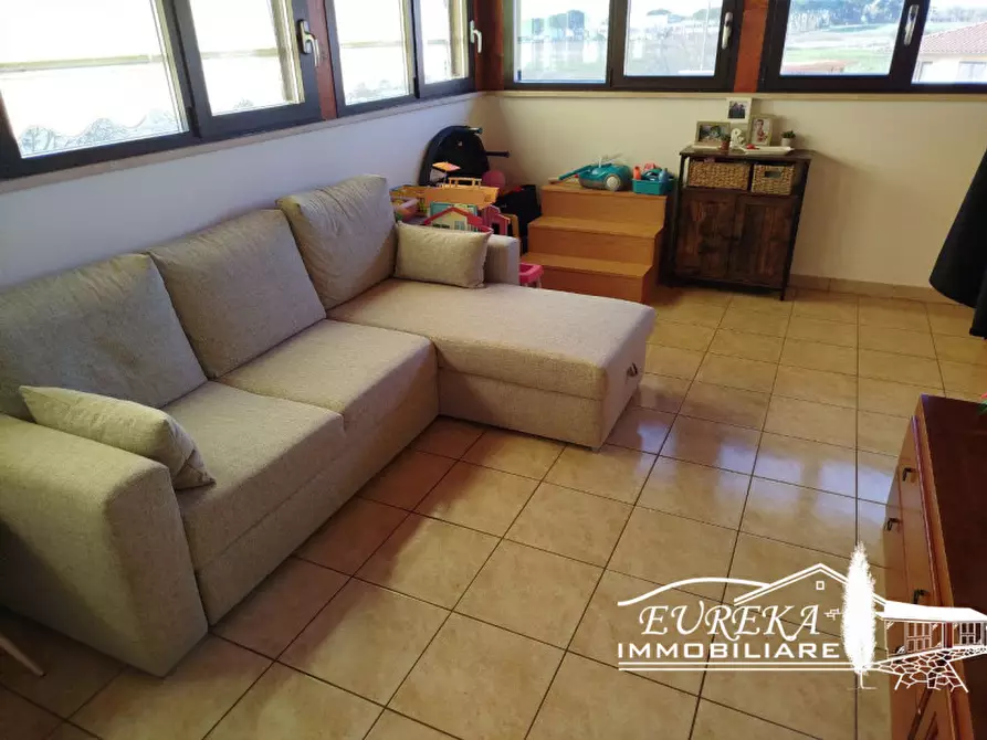 Immagine 9 di Appartamento in vendita  in strada statale 71 umbro casentinese a Castiglione Del Lago