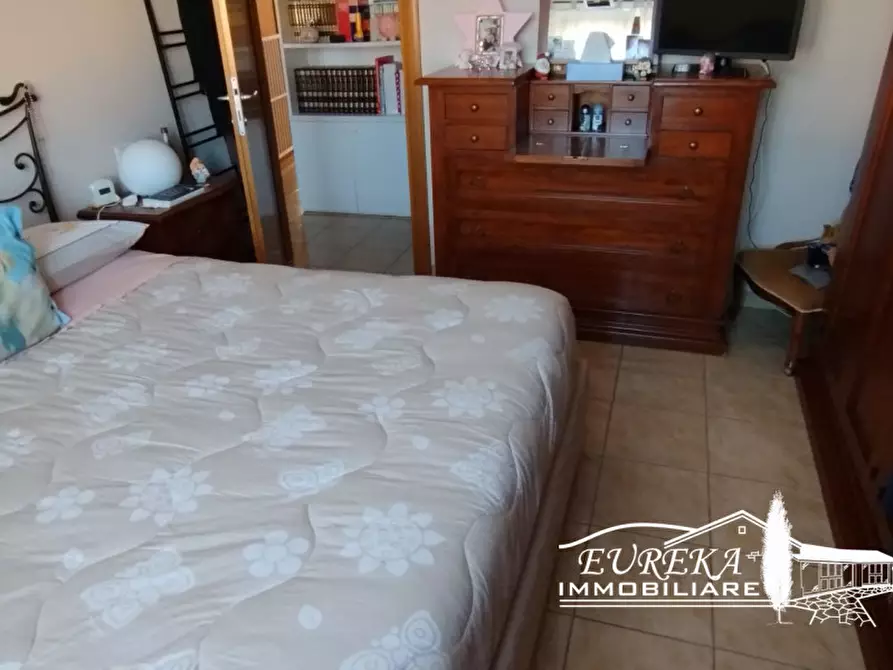 Immagine 13 di Appartamento in vendita  in strada statale 71 umbro casentinese a Castiglione Del Lago