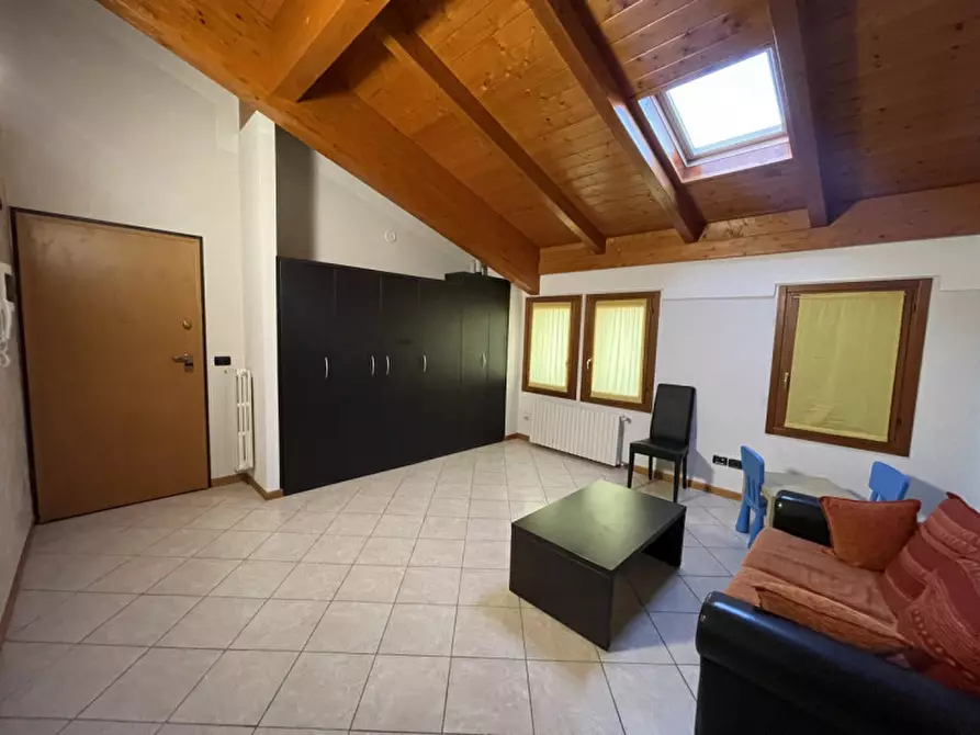 Immagine 2 di Ufficio in affitto  a Suzzara