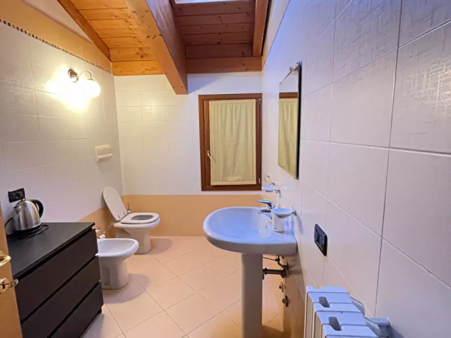 Immagine 9 di Ufficio in affitto  a Suzzara