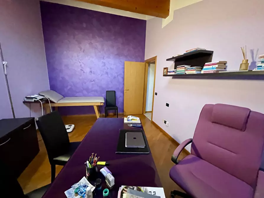 Immagine 16 di Ufficio in affitto  a Suzzara