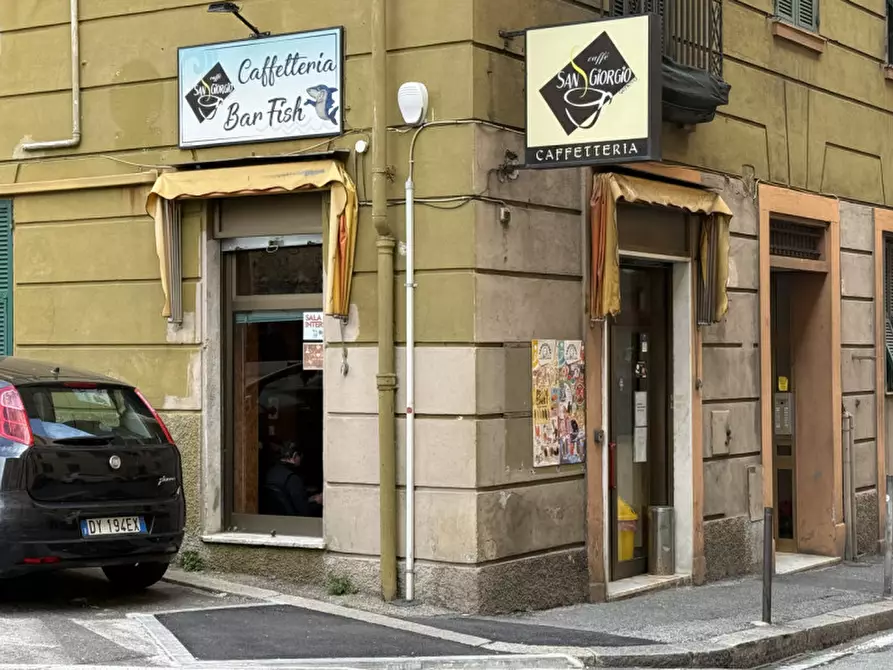 Immagine 1 di Attività commerciale in vendita  in via balbi piovera a Genova