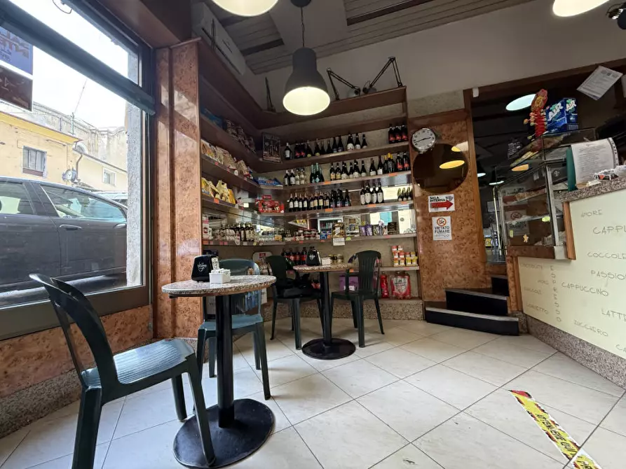 Immagine 2 di Attività commerciale in vendita  in via balbi piovera a Genova