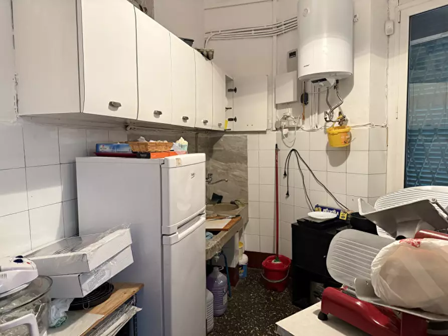 Immagine 8 di Attività commerciale in vendita  in via balbi piovera a Genova