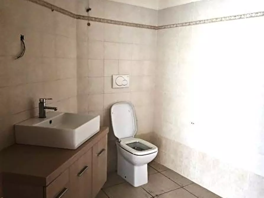 Immagine 7 di Ufficio in vendita  in via Norvegia a Cascina