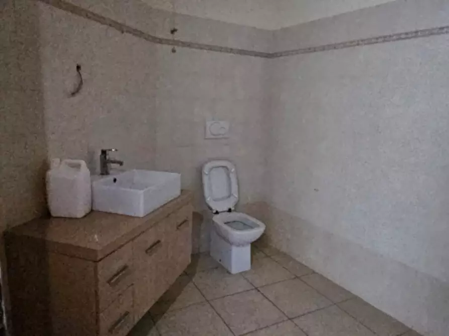 Immagine 10 di Ufficio in vendita  in via Norvegia a Cascina