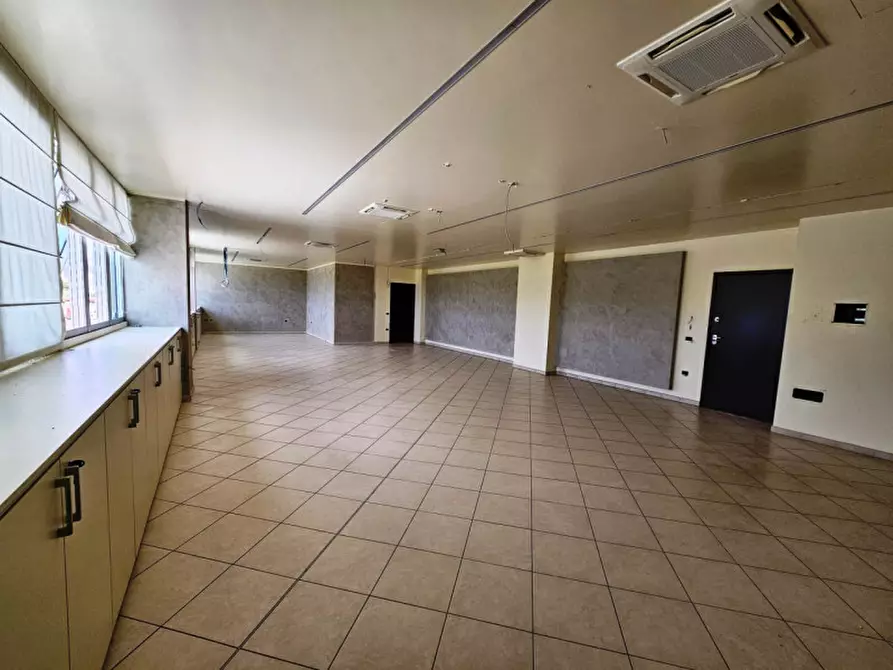 Immagine 14 di Ufficio in vendita  in via Norvegia a Cascina