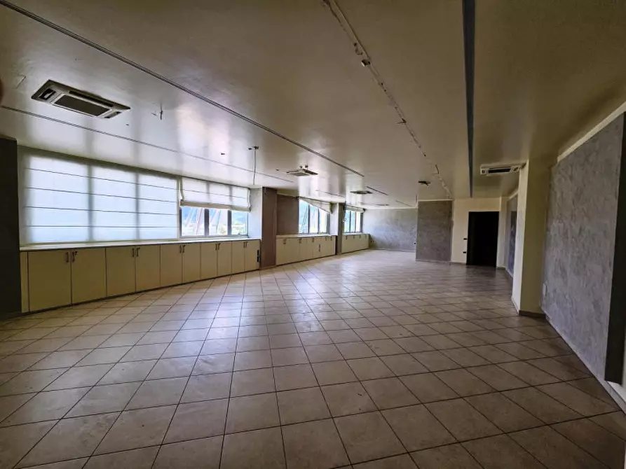 Immagine 15 di Ufficio in vendita  in via Norvegia a Cascina