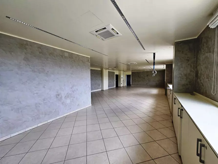 Immagine 16 di Ufficio in vendita  in via Norvegia a Cascina