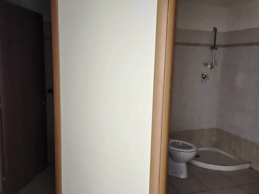 Immagine 19 di Ufficio in vendita  in via Norvegia a Cascina