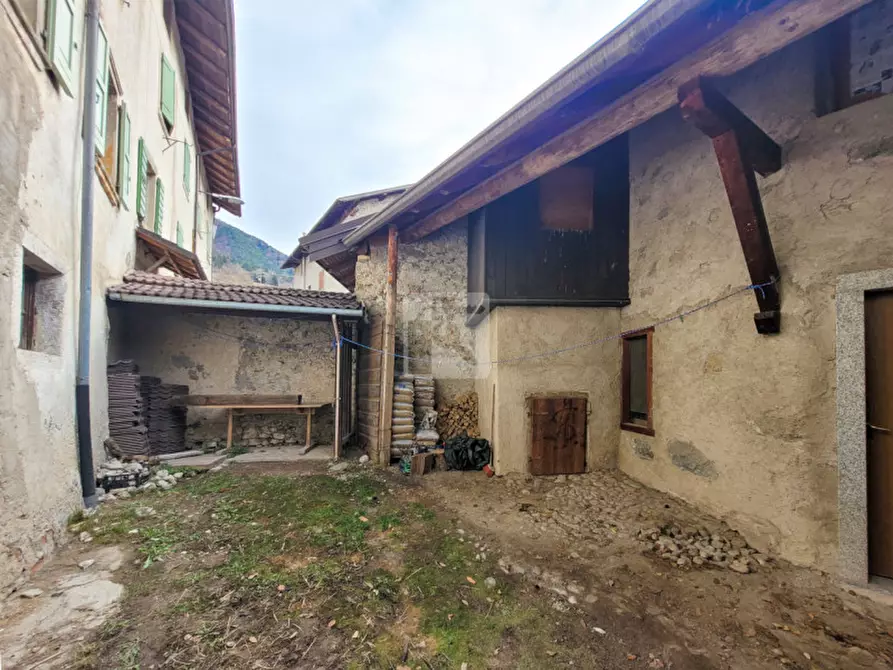 Immagine 3 di Rustico / casale in vendita  in Via III Novembre 3 a Ledro
