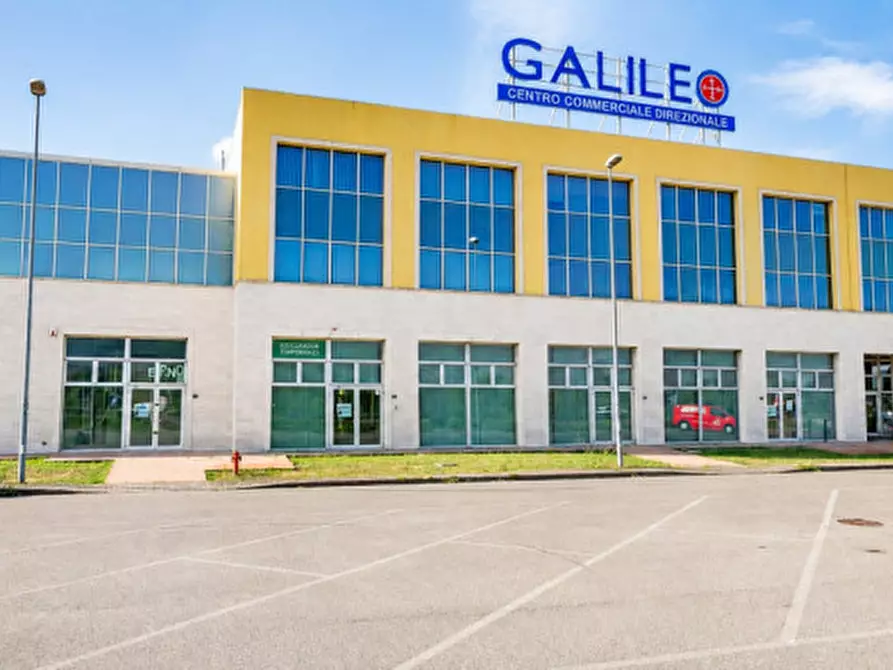 Immagine 1 di Ufficio in vendita  in via Norvegia a Cascina