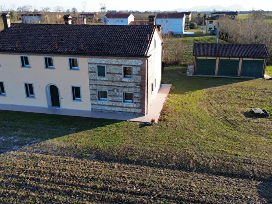 Immagine 5 di Villa in vendita  in Via bosco di sopra a Camisano Vicentino