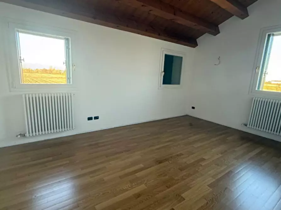 Immagine 13 di Villa in vendita  in Via bosco di sopra a Camisano Vicentino