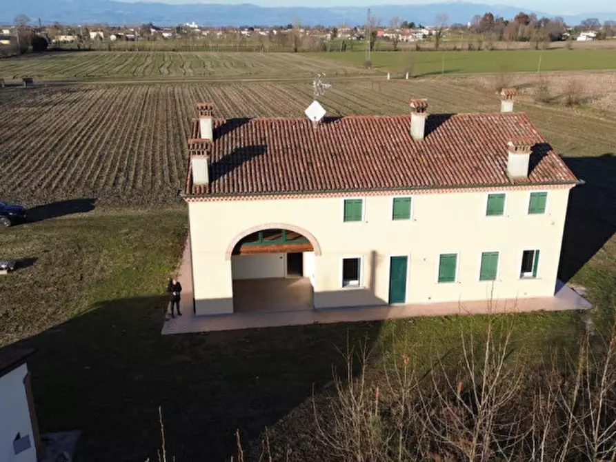 Immagine 28 di Villa in vendita  in Via bosco di sopra a Camisano Vicentino