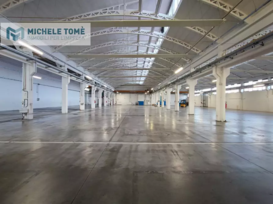 Immagine 3 di Capannone industriale in affitto  in Via gardesane a Verona