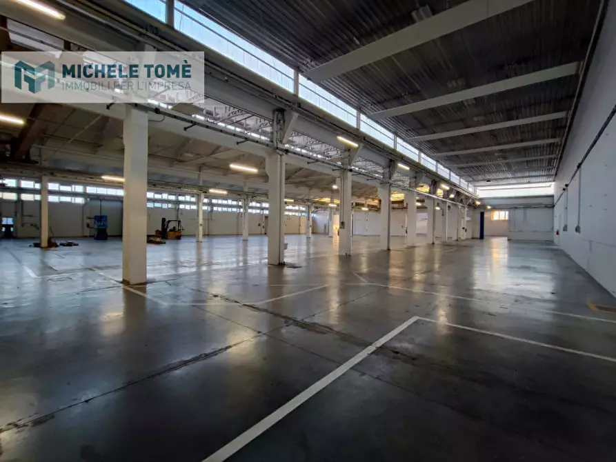 Immagine 3 di Capannone industriale in affitto  in Via gardesane a Verona