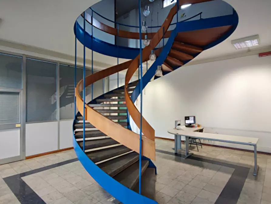 Immagine 9 di Capannone industriale in affitto  in Via gardesane a Verona