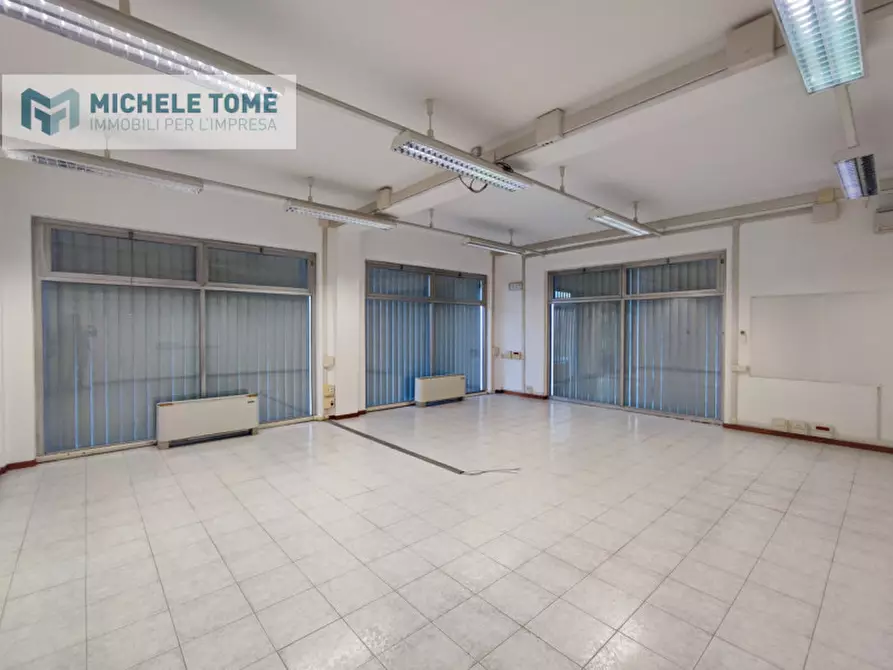 Immagine 12 di Capannone industriale in affitto  in Via gardesane a Verona