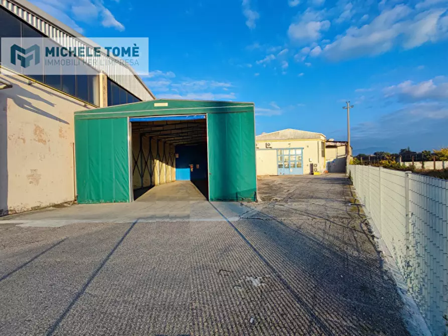 Immagine 23 di Capannone industriale in affitto  in Via gardesane a Verona