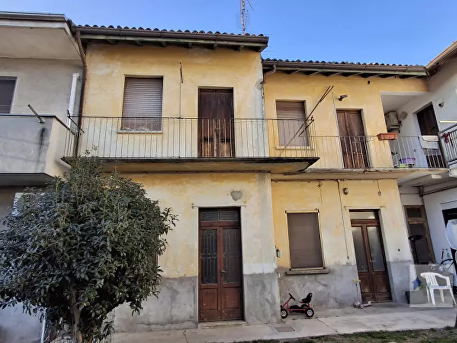 Immagine 2 di Appartamento in vendita  in Via Umberto I a Robecchetto Con Induno