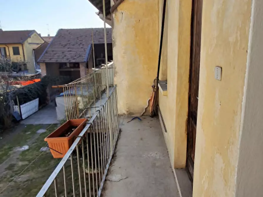 Immagine 10 di Appartamento in vendita  in Via Umberto I a Robecchetto Con Induno