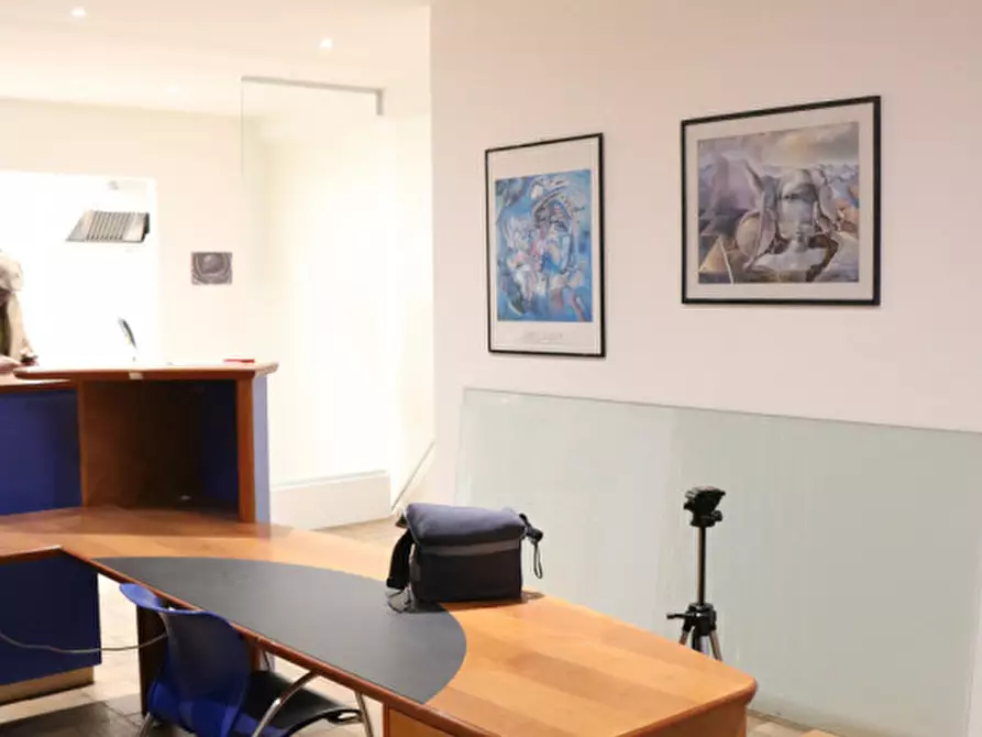 Immagine 2 di Negozio in affitto  in Via Mainardo a Merano .Meran.