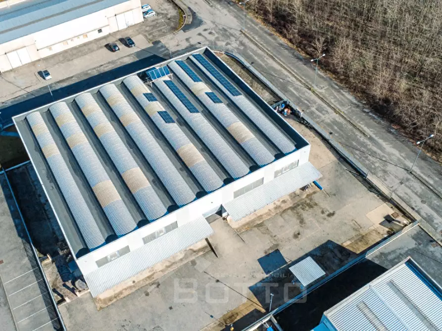 Immagine 25 di Capannone industriale in vendita  in Via Ottaviano 45 a Gattinara