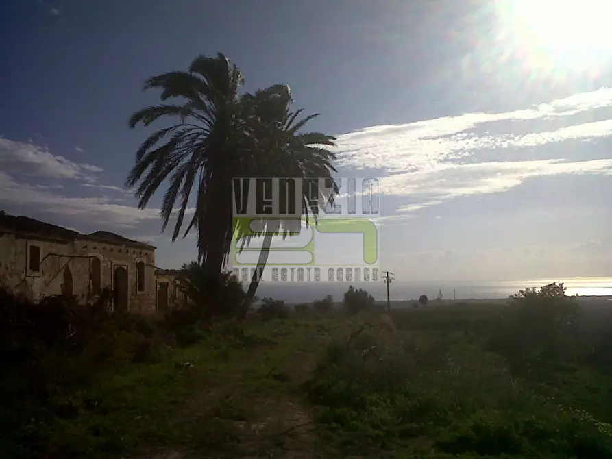 Immagine 4 di Rustico / casale in vendita  a Avola