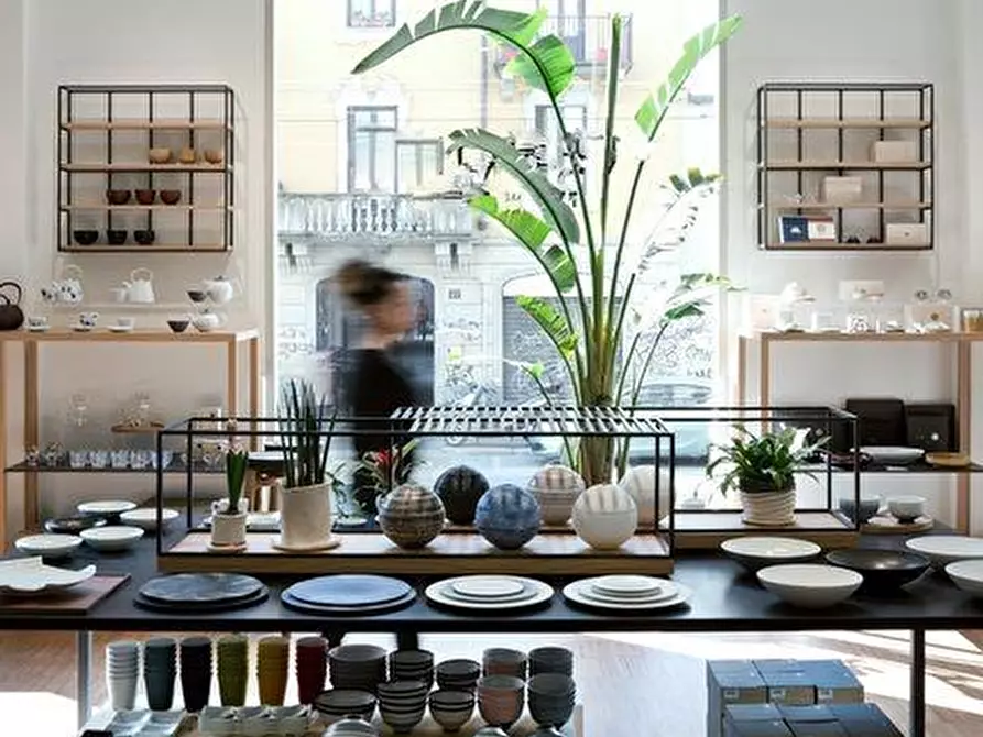 Immagine 6 di Negozio in vendita  a Bassano Del Grappa