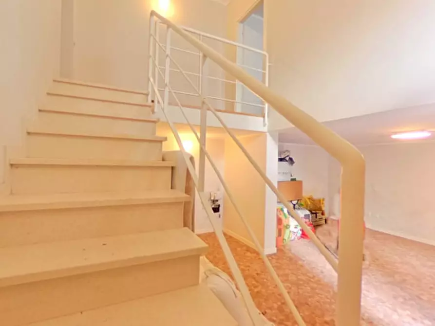 Immagine 1 di Ufficio in affitto  a Fasano